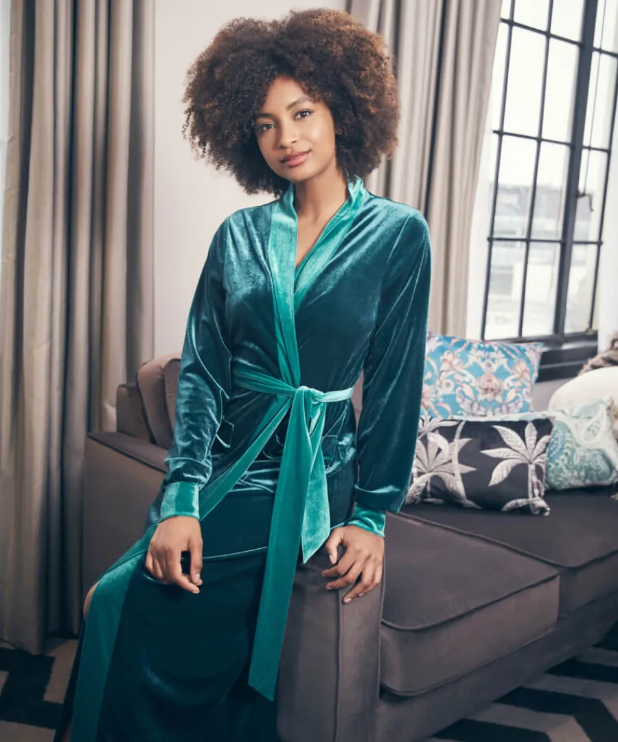 embroidered_dressing_gown_8.webp Joe Browns Gifts<Embroidered Dressing Gown