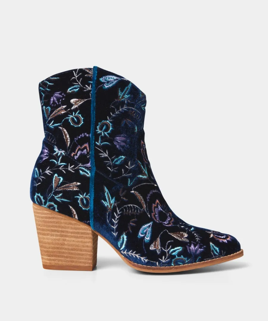 Joe Browns Boots & Shoes<Gigi Embroidered Velvet Boots