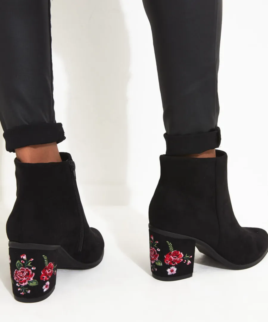 Joe Browns Boots & Shoes<Simply Striking Embroidered Boots